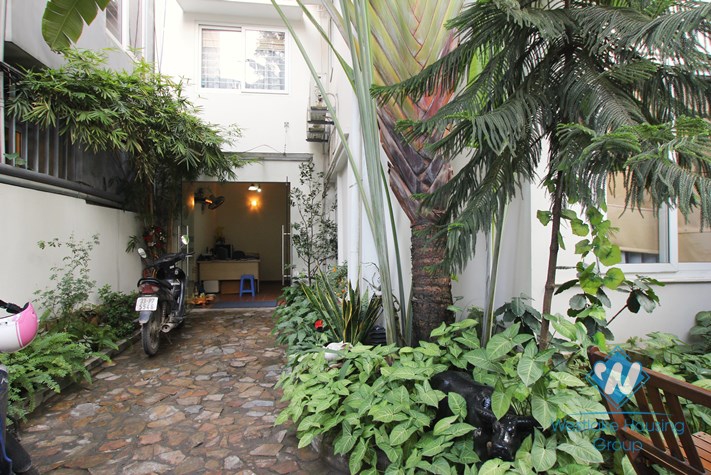 Duplex 01 bedroom apartment for rent in Dao Tan, Hanoi